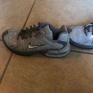 Nike Air Torch 5 Boys 6